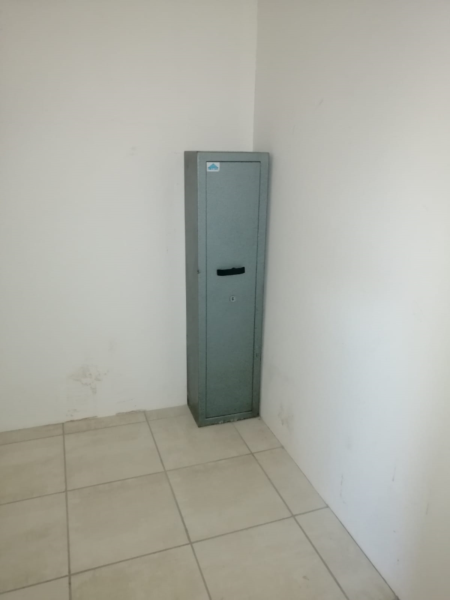 1 Bedroom Property for Sale in Seavale Eastern Cape
